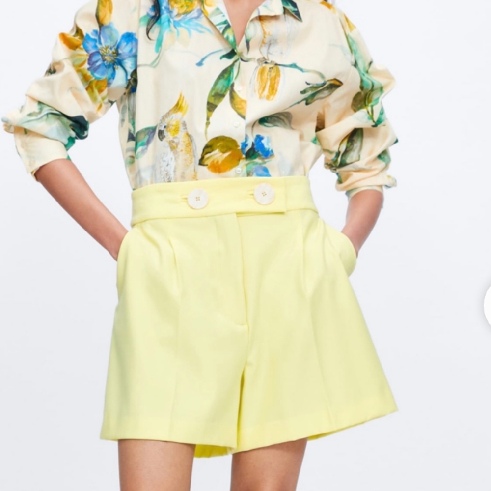 Yellow tailored short